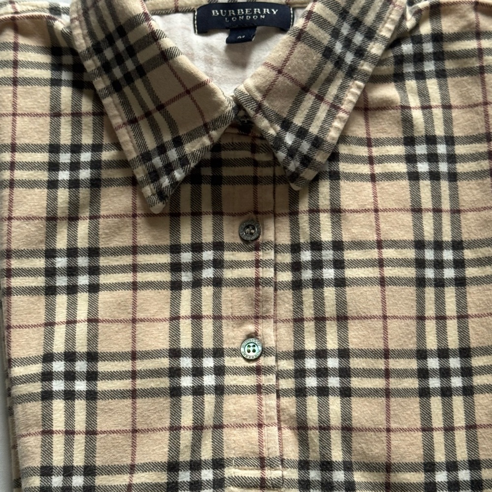 Burberry Silver Button on Plaid Fabric like new - Picture 6 of 6
